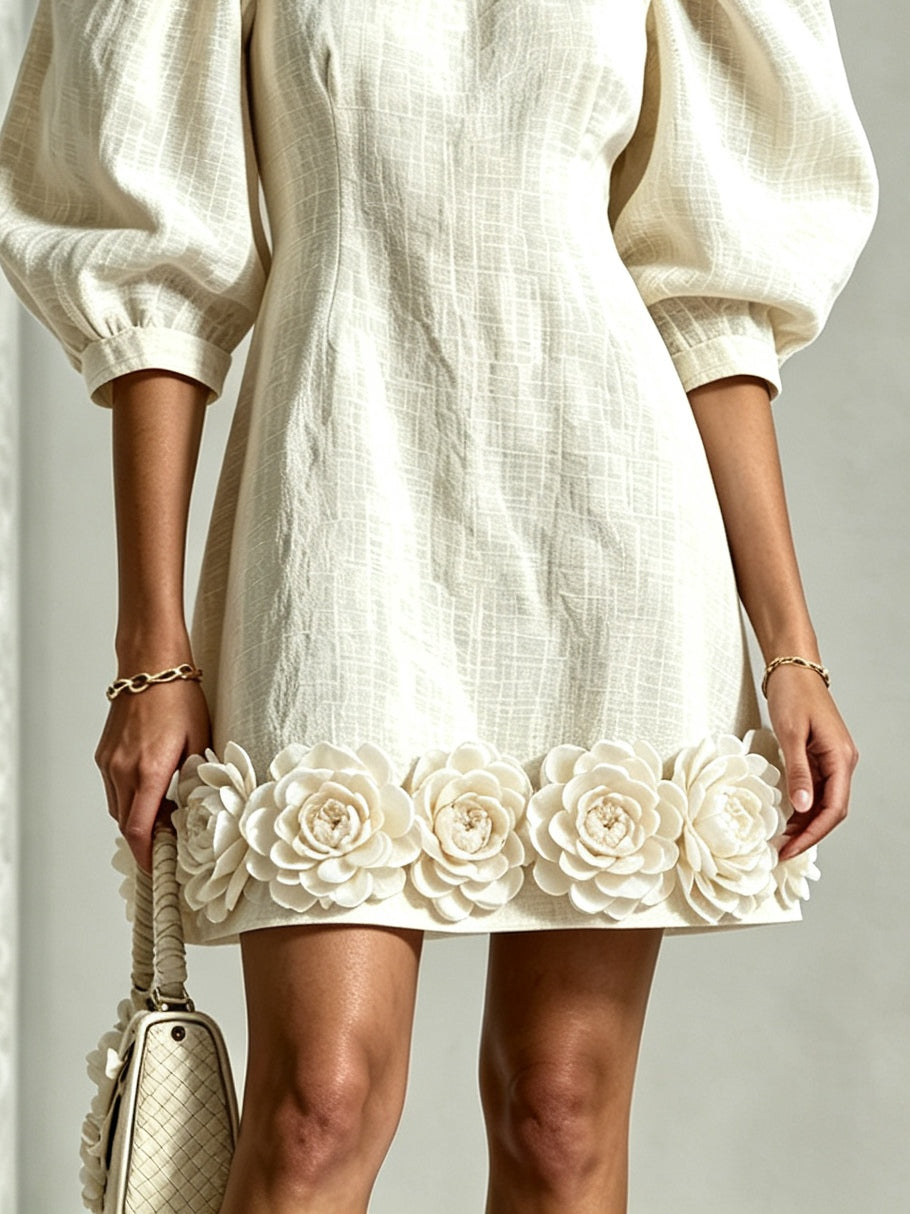 Blanche | Minivestido de Mangas Abullonadas con Bajo Floral