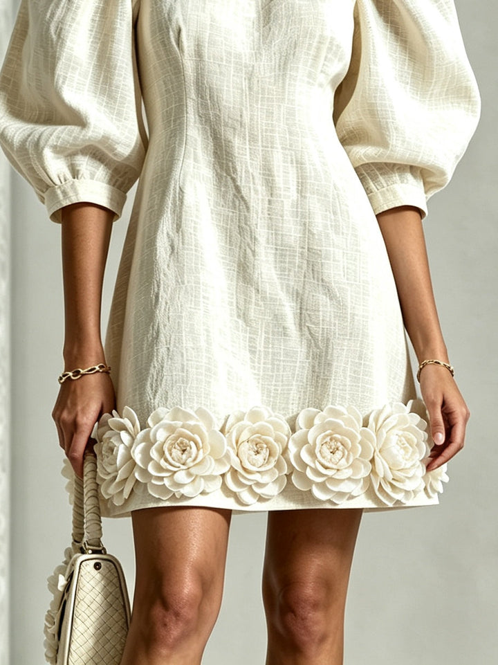 Blanche | Minivestido de Mangas Abullonadas con Bajo Floral