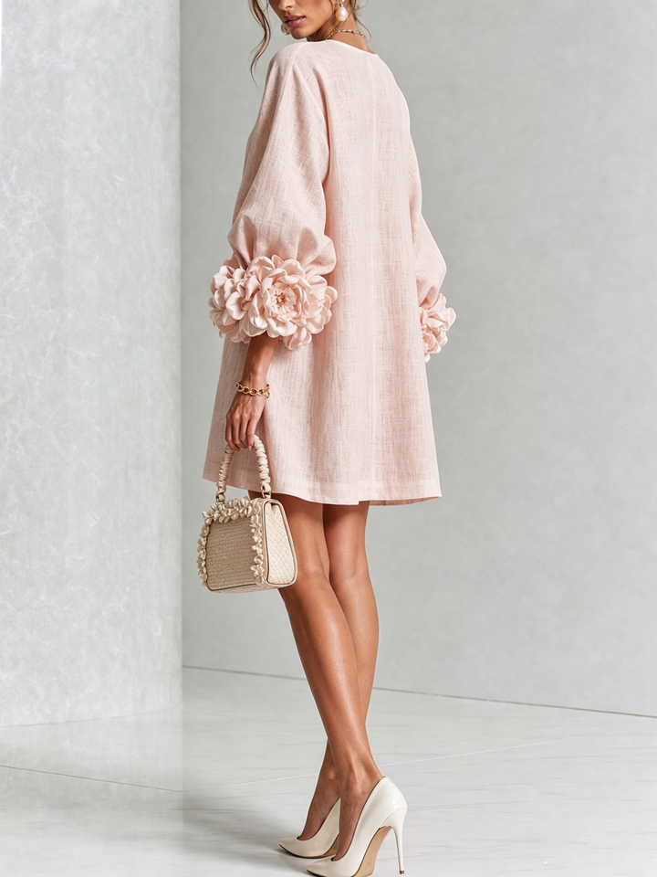 Flora | Minivestido Protagonista con Ribete Floral