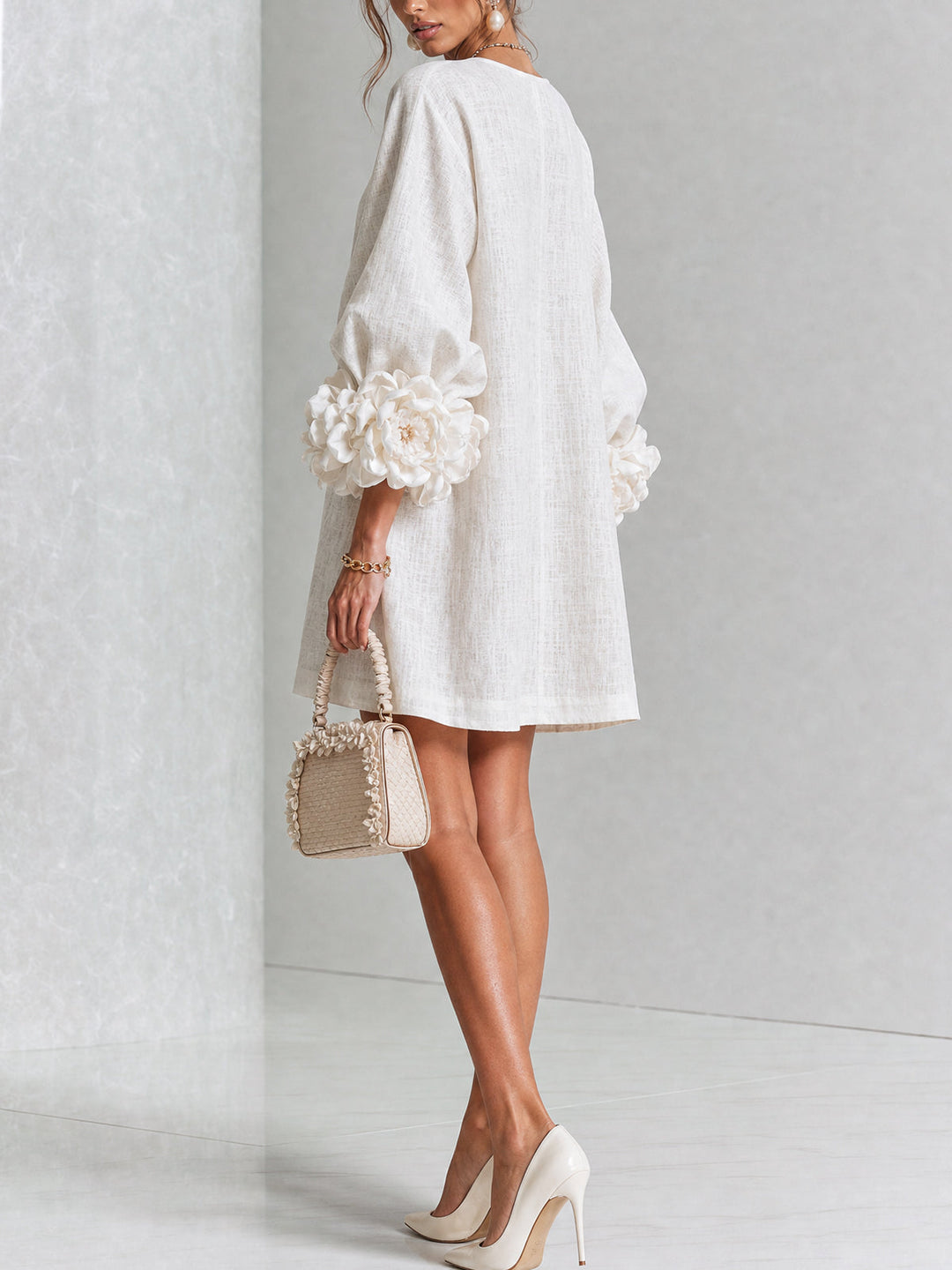 Aurora | Minivestido Abotonado con Puños Florales